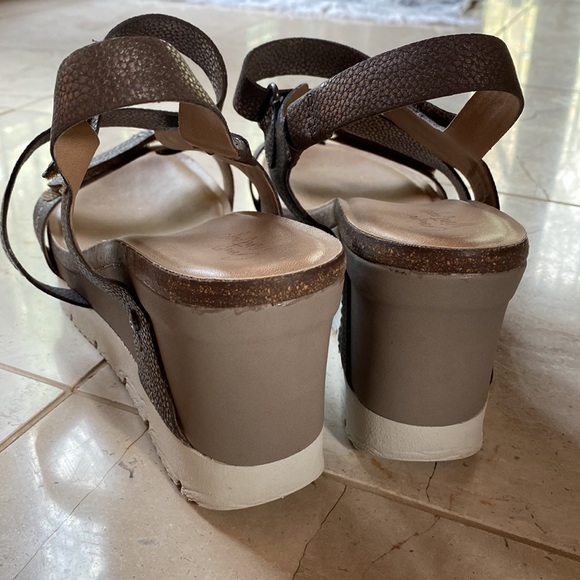 Crown Vintage sandals - Picture 3 of 7